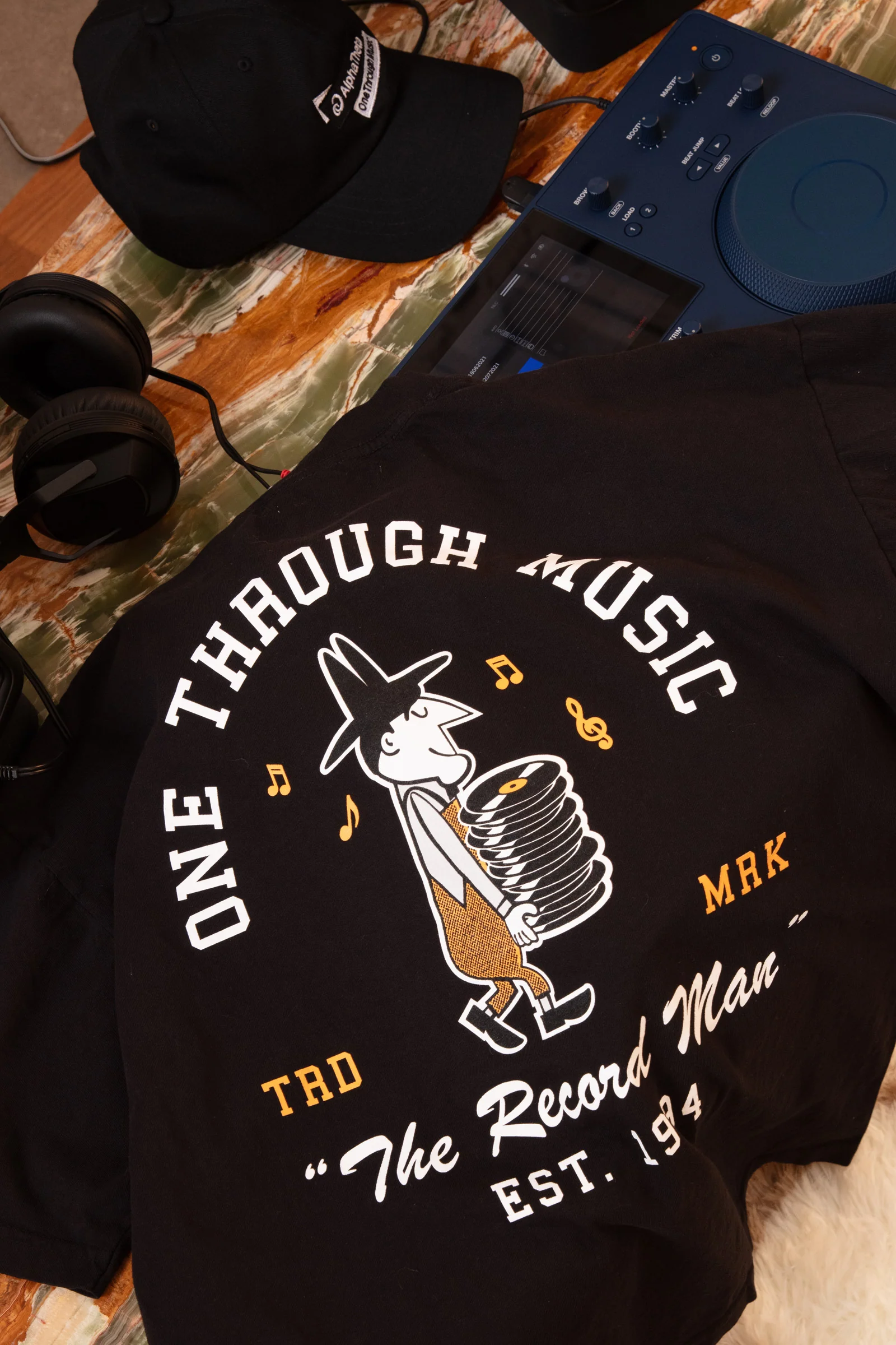 One Through Music Record Man Short-Sleeve Tee - Image 5